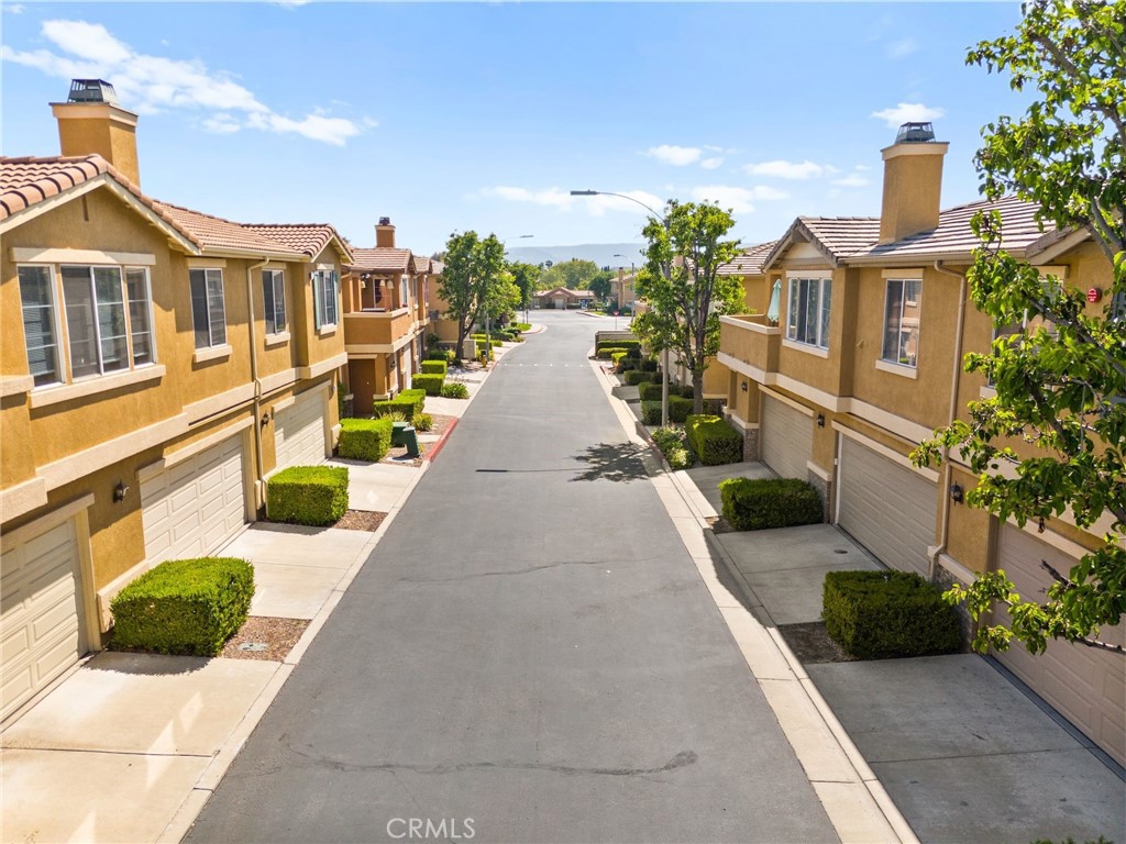 MLS #OC25136647 img 37