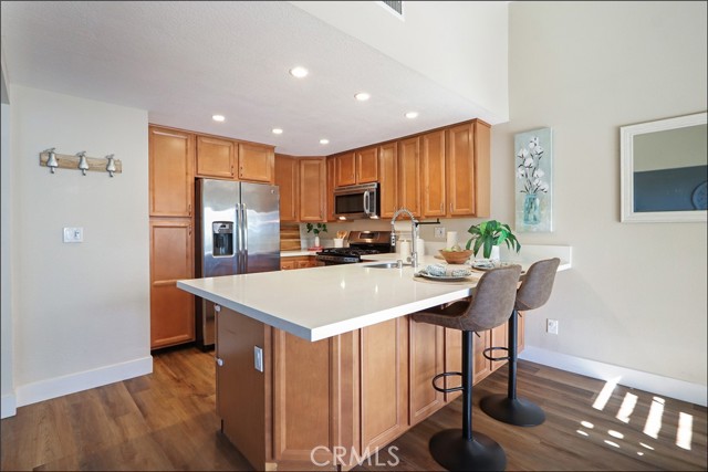 21055 Avenida Magnifica, Lake Forest CA: https://media.crmls.org/medias/6a3df947-638c-42e7-a374-38a28c9a3fbb.jpg