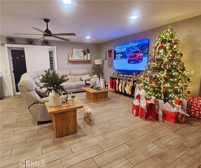 Image 8 of 61 For 7556 Frazer  