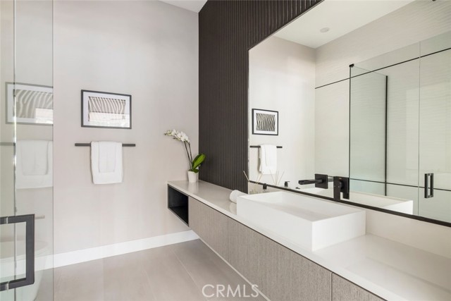 Detail Gallery Image 32 of 51 For 22020 Alizondo, Woodland Hills,  CA 91364 - 3 Beds | 3 Baths