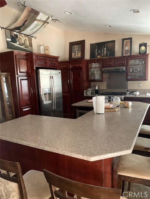 Detail Gallery Image 4 of 16 For 12755 Cardinal Ct, Victorville,  CA 92392 - 5 Beds | 2 Baths