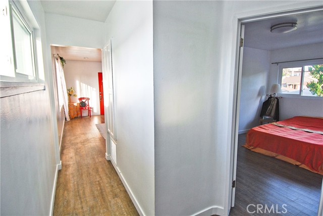 1446 Manhattan Beach Boulevard, Manhattan Beach CA: https://media.crmls.org/medias/6a436d11-6483-4611-bb77-a13ffcc8d093.jpg