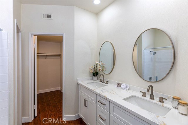 1010 S Gibraltar Avenue, Anaheim CA: https://media.crmls.org/medias/6a43bf06-20f7-4a3c-932a-45c6155b6a65.jpg