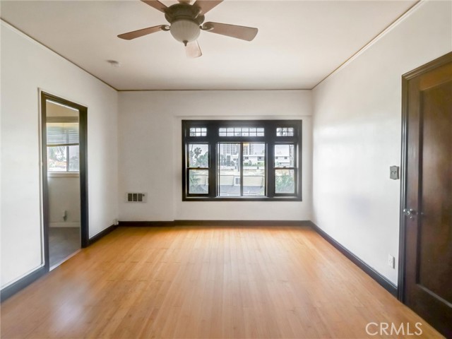 1030 East Ocean Boulevard, Long Beach CA: https://media.crmls.org/medias/6a43f904-2317-4747-ab31-4feb8fe994e8.jpg