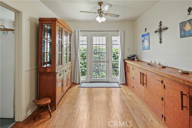 Detail Gallery Image 7 of 27 For 1200 N Valley St, Burbank,  CA 91505 - 4 Beds | 2 Baths