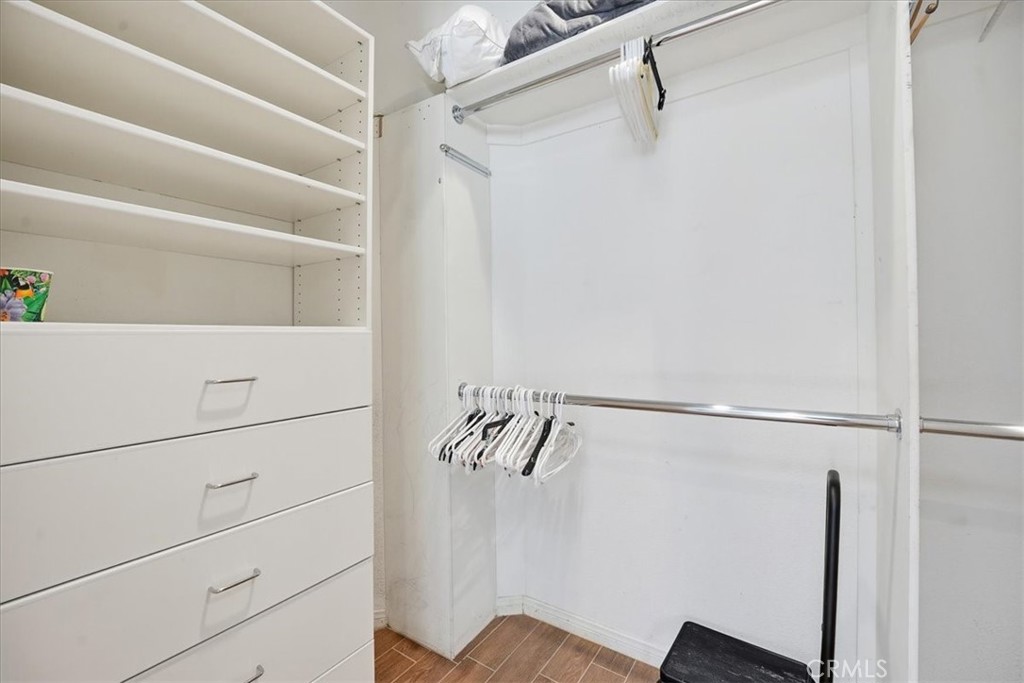 MLS #OC25246393 image #27