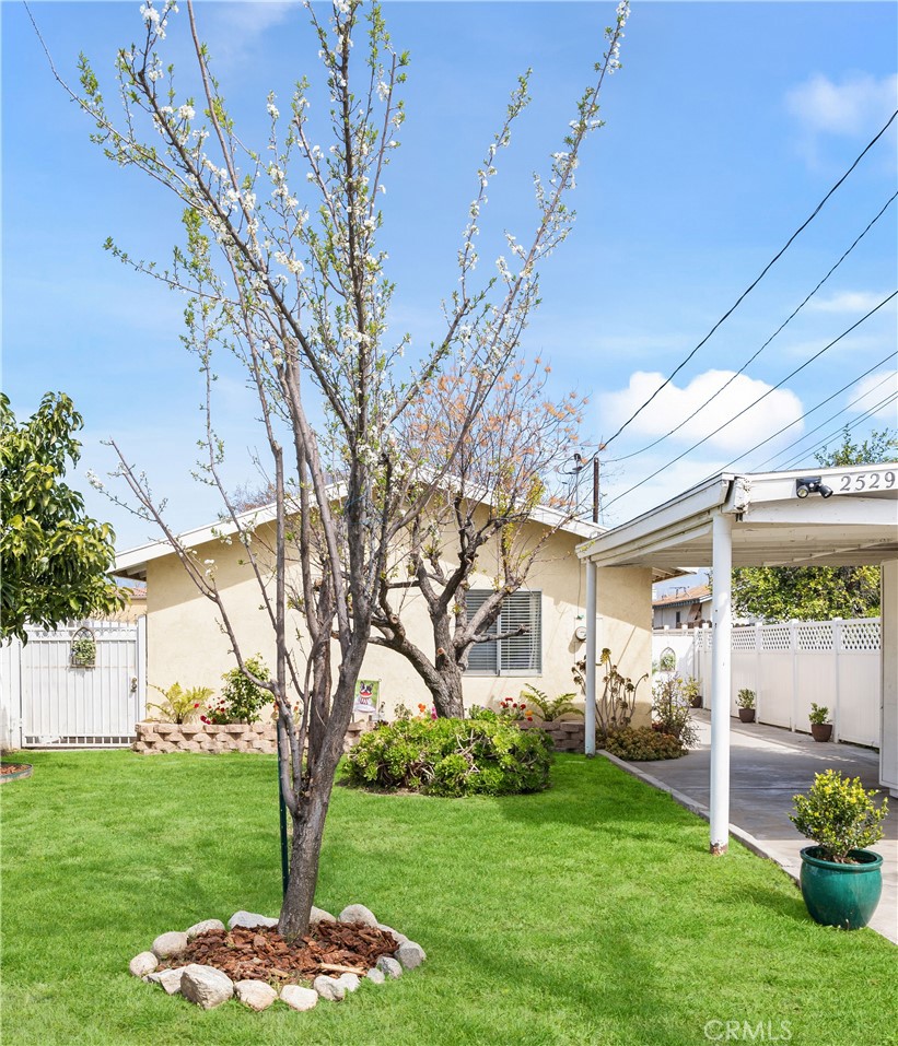 25294 Van Leuven Street, Loma Linda, CA 92354