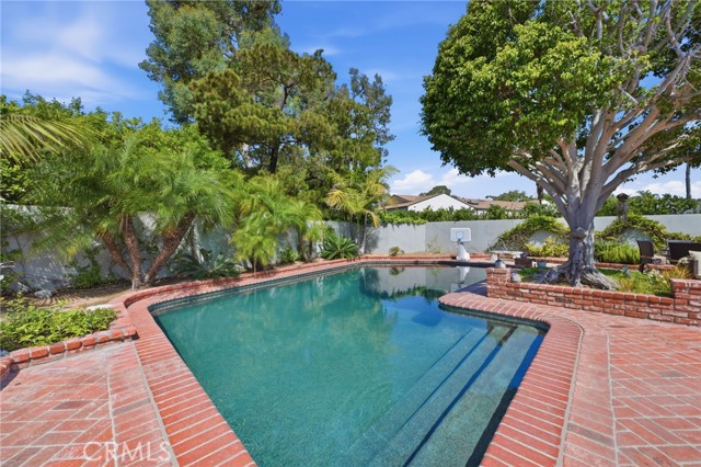 Detail Gallery Image 17 of 71 For 1633 Santiago, Newport Beach,  CA 92660 - 4 Beds | 3/1 Baths