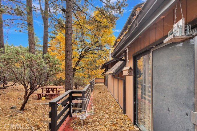 Detail Gallery Image 9 of 49 For 25109 Coulter Ave, Idyllwild,  CA 92549 - 2 Beds | 2 Baths