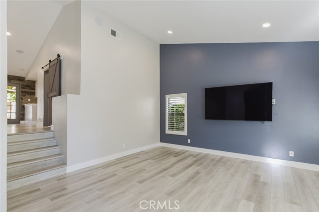 Detail Gallery Image 8 of 61 For 20055 Avenue of the Oaks #220,  Newhall,  CA 91321 - 3 Beds | 2 Baths