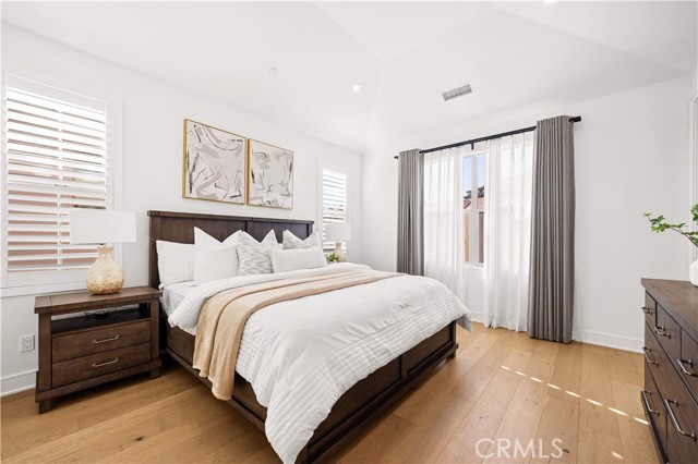 Detail Gallery Image 38 of 74 For 113 Imagination Trail, Irvine,  CA 92620 - 4 Beds | 3/1 Baths