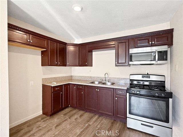 Detail Gallery Image 1 of 12 For 9250 Olive St #C,  Fontana,  CA 92335 - 1 Beds | 1 Baths