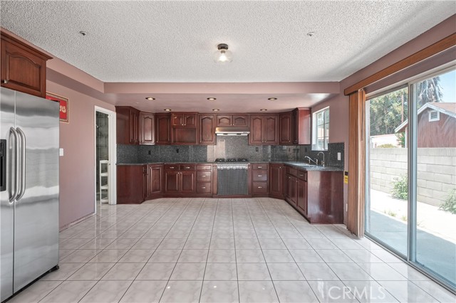 3855 Gilman Road, El Monte CA: https://media.crmls.org/medias/6a468e75-f7d0-4de5-8d93-83e744bf7910.jpg