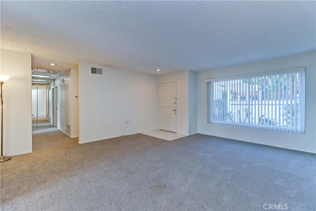 MLS #OC25267667 image #15