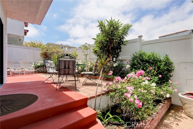 708 Beryl Street, Redondo Beach, California 90277, 3 Bedrooms Bedrooms, ,3 BathroomsBathrooms,Residential,Sold,Beryl,SB22155617