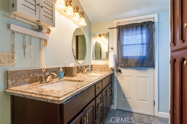 3202 Half Circle Road, Norco CA: https://media.crmls.org/medias/6a46b6f7-abb0-4078-8211-2b43d7d08581.jpg