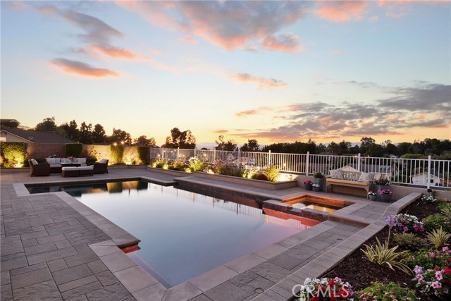 536 S Tumbleweed Road, Anaheim Hills CA: https://media.crmls.org/medias/6a46c077-da82-46f2-bef8-bf269f0a4853.jpg