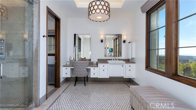 Image 15 of 69 For 2 Thomas Road