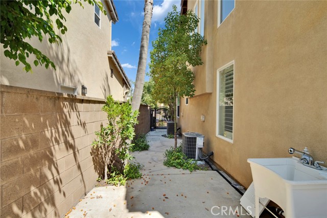 3002 Blackwood Court, Fullerton CA: https://media.crmls.org/medias/6a47c533-733c-4f5b-b33e-d650a03d7d20.jpg