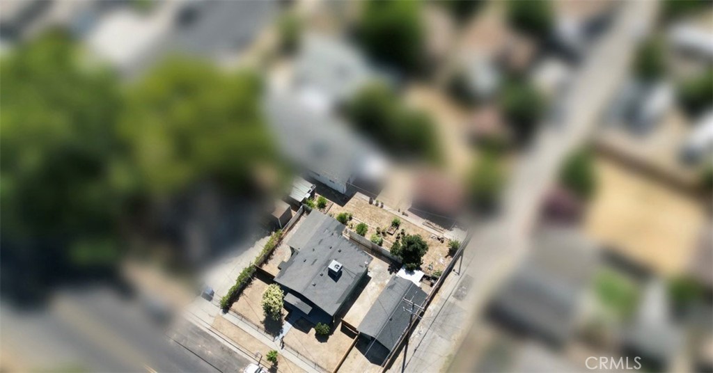 https://media.crmls.org/medias/6a4824ff-66cb-4d38-9281-b9904629801b.jpg?preset=X-Large