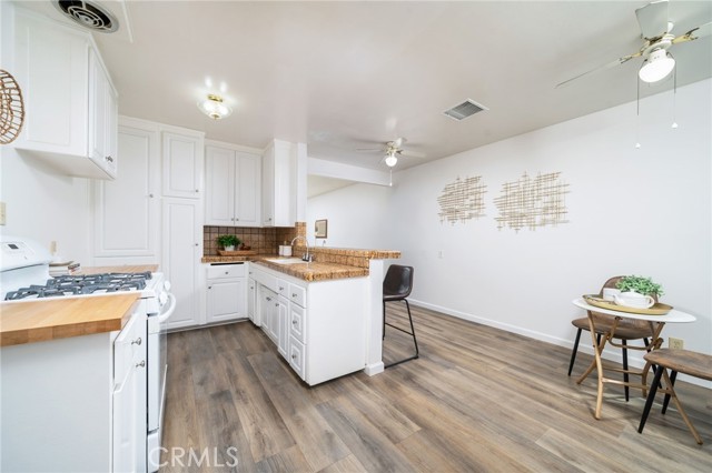 Detail Gallery Image 5 of 30 For 1389 3rd St, La Verne,  CA 91750 - 4 Beds | 2 Baths