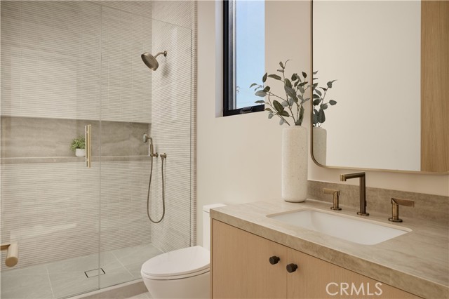 Detail Gallery Image 34 of 46 For 5004 Enfield, Encino,  CA 91316 - 5 Beds | 6 Baths