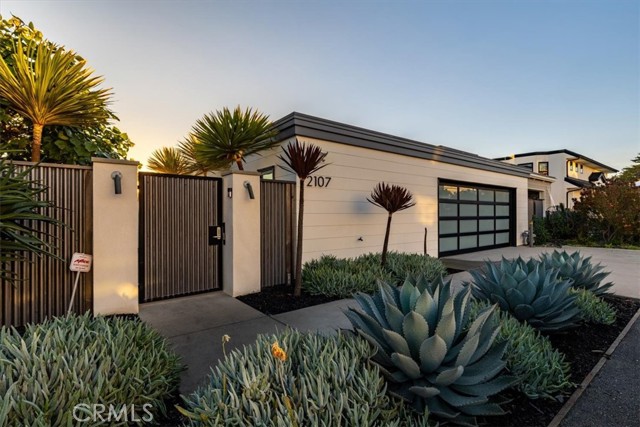 Image 3 of 70 For 2107 Sherwood Drive