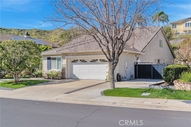 Detail Gallery Image 3 of 50 For 18845 Laurel Crest Lane, Canyon Country,  CA 91351 - 4 Beds | 3 Baths