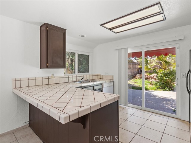 Detail Gallery Image 7 of 38 For 37707 Dixie Dr, Palmdale,  CA 93550 - 3 Beds | 2 Baths