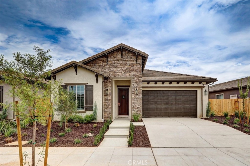 1759 N Carson Avenue, Clovis, CA 93619