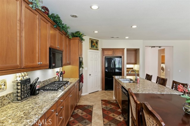 Detail Gallery Image 16 of 32 For 25226 Pacific Crest, Corona,  CA 92883 - 3 Beds | 3/1 Baths