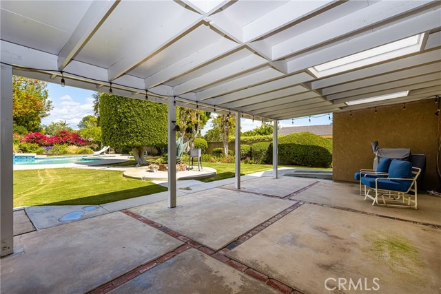 property-img