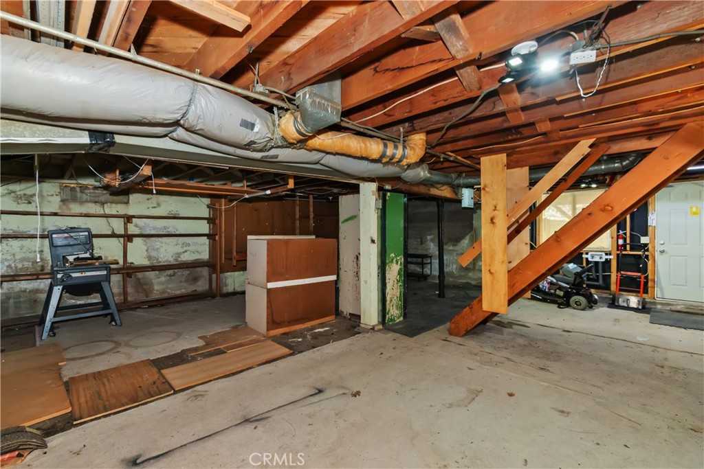 https://media.crmls.org/medias/6a4cbded-2967-4946-bf70-666249fb5422.jpg?preset=X-Large