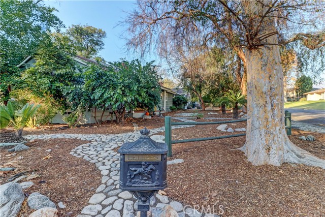 1403 Cuernavaca Place, Claremont CA: https://media.crmls.org/medias/6a4d0408-5498-4de1-bafb-35cb70a9aef7.jpg