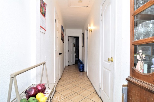 Detail Gallery Image 12 of 28 For 14807 Oro Grande, Sylmar,  CA 91342 - 5 Beds | 3 Baths