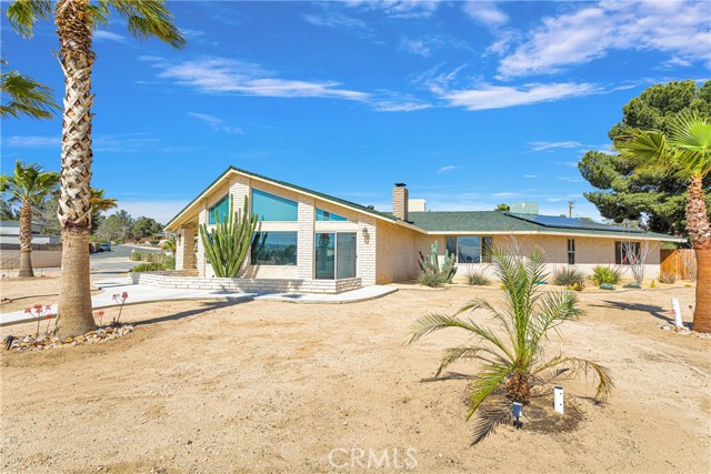 Detail Gallery Image 7 of 67 For 14585 Apple Valley Rd, Apple Valley,  CA 92307 - 3 Beds | 2 Baths