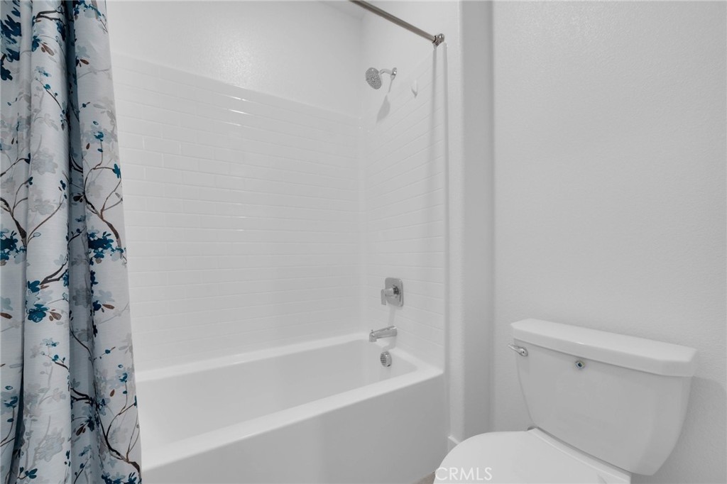 https://media.crmls.org/medias/6a4e7db4-2257-4c73-8ee5-c19585d74dc6.jpg?preset=X-Large