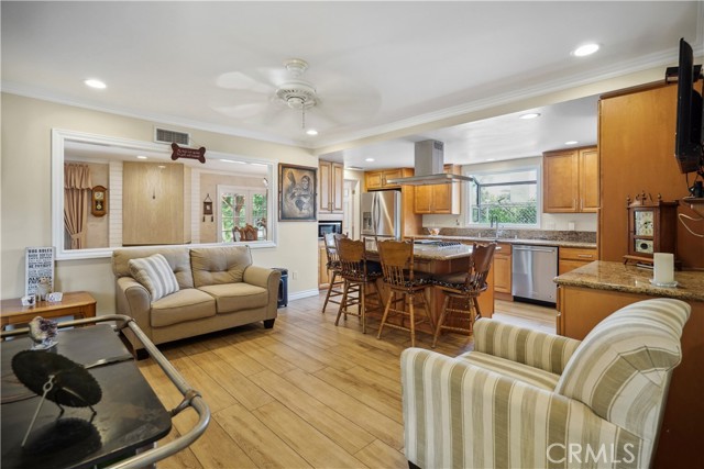 Detail Gallery Image 18 of 52 For 11300 Dulcet Ave, Porter Ranch,  CA 91326 - 5 Beds | 3 Baths