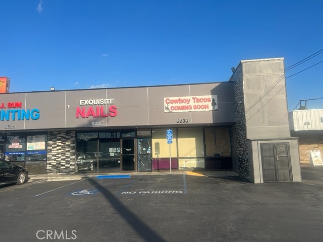 19256 Roscoe Boulevard, Northridge (los Angeles), California 91324, ,Commercial Lease,For Rent,19256 Roscoe Boulevard,CRSR23231055