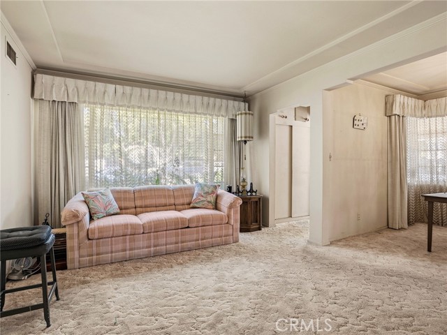 Image 12 of 56 For 236 Providencia Avenue