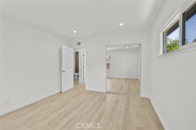 Detail Gallery Image 14 of 33 For 20356 Gresham St, Los Angeles,  CA 91306 - 4 Beds | 2/1 Baths