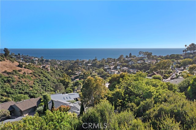 1863 Rim Rock Canyon Road, Laguna Beach CA: https://media.crmls.org/medias/6a512056-2a8a-46ff-afcd-029349830377.jpg