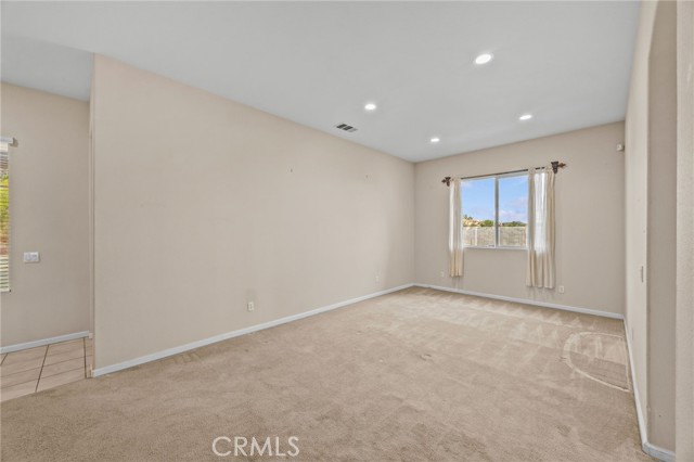 Detail Gallery Image 7 of 54 For 101 via De La Valle, Lake Elsinore,  CA 92532 - 4 Beds | 2/1 Baths