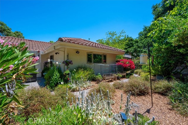 1989 Royal, San Luis Obispo CA: https://media.crmls.org/medias/6a51bd96-e456-47ed-9600-b899fd3dfa9f.jpg