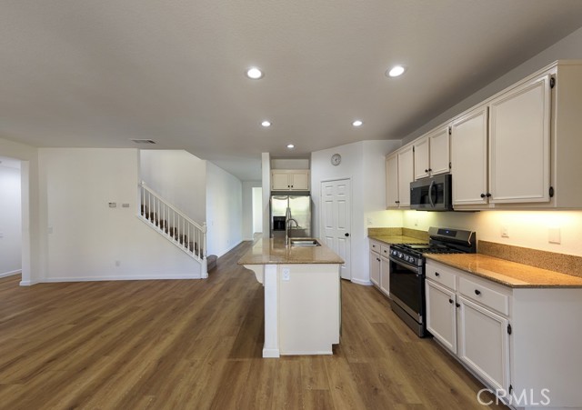 31659 Rosales Avenue, Murrieta CA: https://media.crmls.org/medias/6a51f25e-acb4-41df-a14a-f1fcbac8ca84.jpg