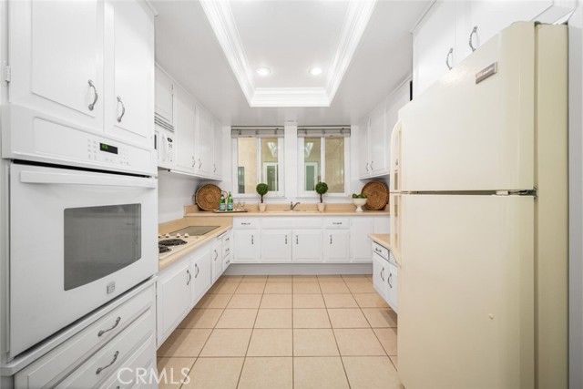 Detail Gallery Image 14 of 24 For 13400 Del Monte #1 M,  Seal Beach,  CA 90740 - 2 Beds | 2 Baths