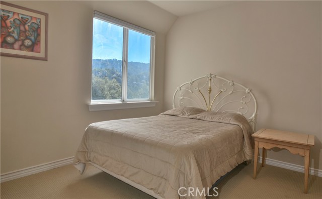 Detail Gallery Image 22 of 37 For 237 E Zermat Dr, Crestline,  CA 92325 - 4 Beds | 3/1 Baths