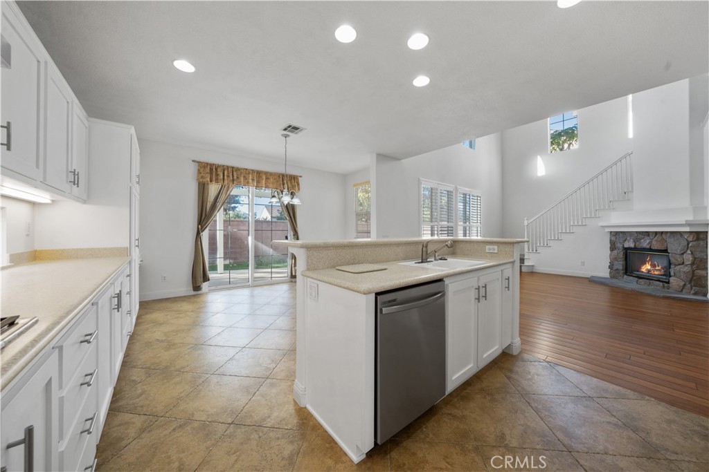 15 Laurelhurst Drive