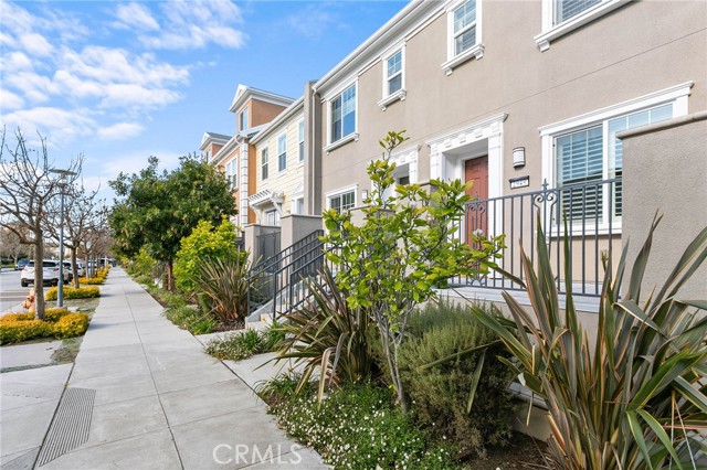 Detail Gallery Image 2 of 36 For 2949 Baze Rd, San Mateo,  CA 94403 - 2 Beds | 2/1 Baths