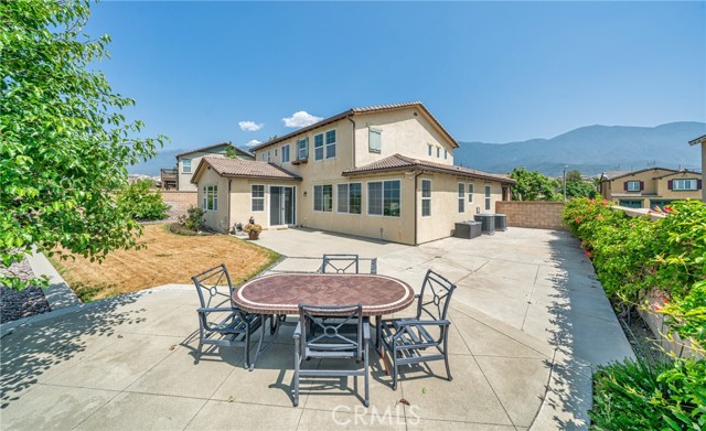 12729 Indian Ocean Drive, Etiwanda CA: https://media.crmls.org/medias/6a53d0fb-6746-4fca-a9de-9eda5558b175.jpg